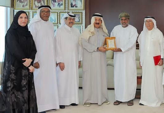 *صور من زيارة رئيس الاتحاد العربي للعمل التطوعي لمكتب الوجيه فوزي بن احمد كانو رئيس مجموعة كانو التجارية ورئيس جمعية البحرين الخيرية في مكتبه ببرج كانو في المنطقة الدبلوماسية