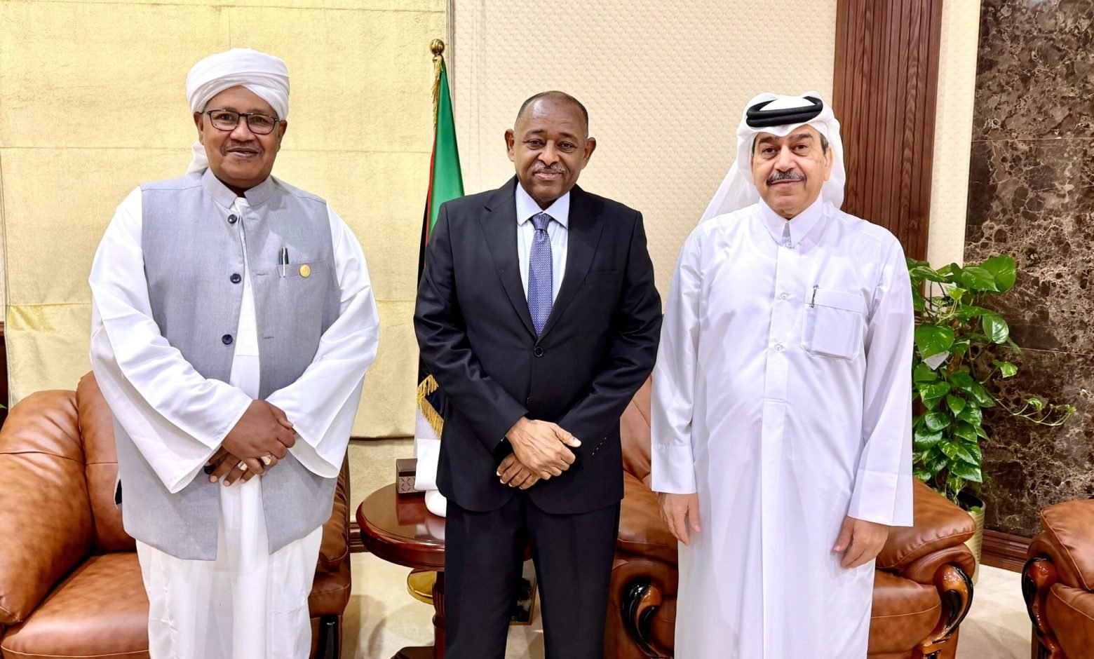 سفير السودان بالدوحة يبحث مع الاتحاد العربي للعمل التطوعي دعم إعادة الإعمار الدوحة